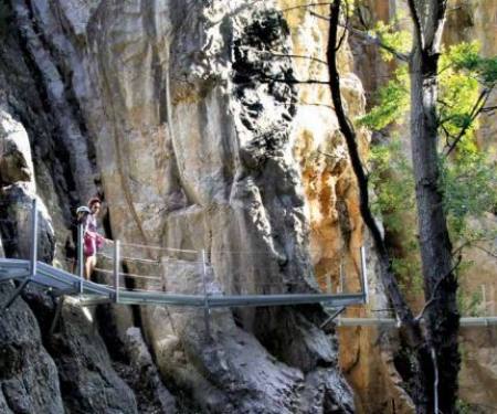 PASARELAS DEL ESCURIZA, PAISAJE Y PATRIMONIO HIDROL�GICO